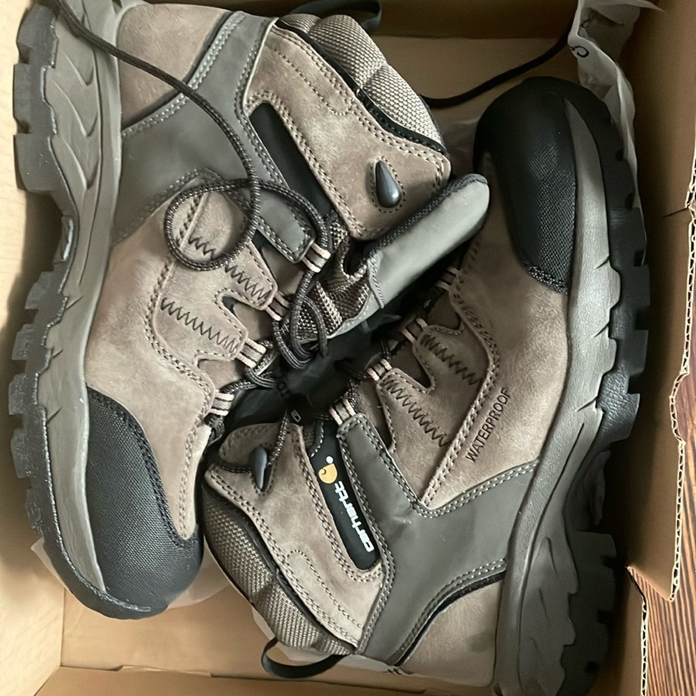 Men’s soft toe hiking boot